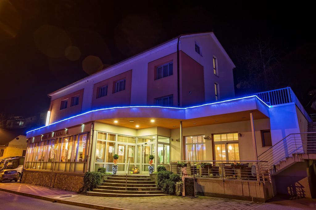 Hotel Bela Krajina Metlika Buitenkant foto