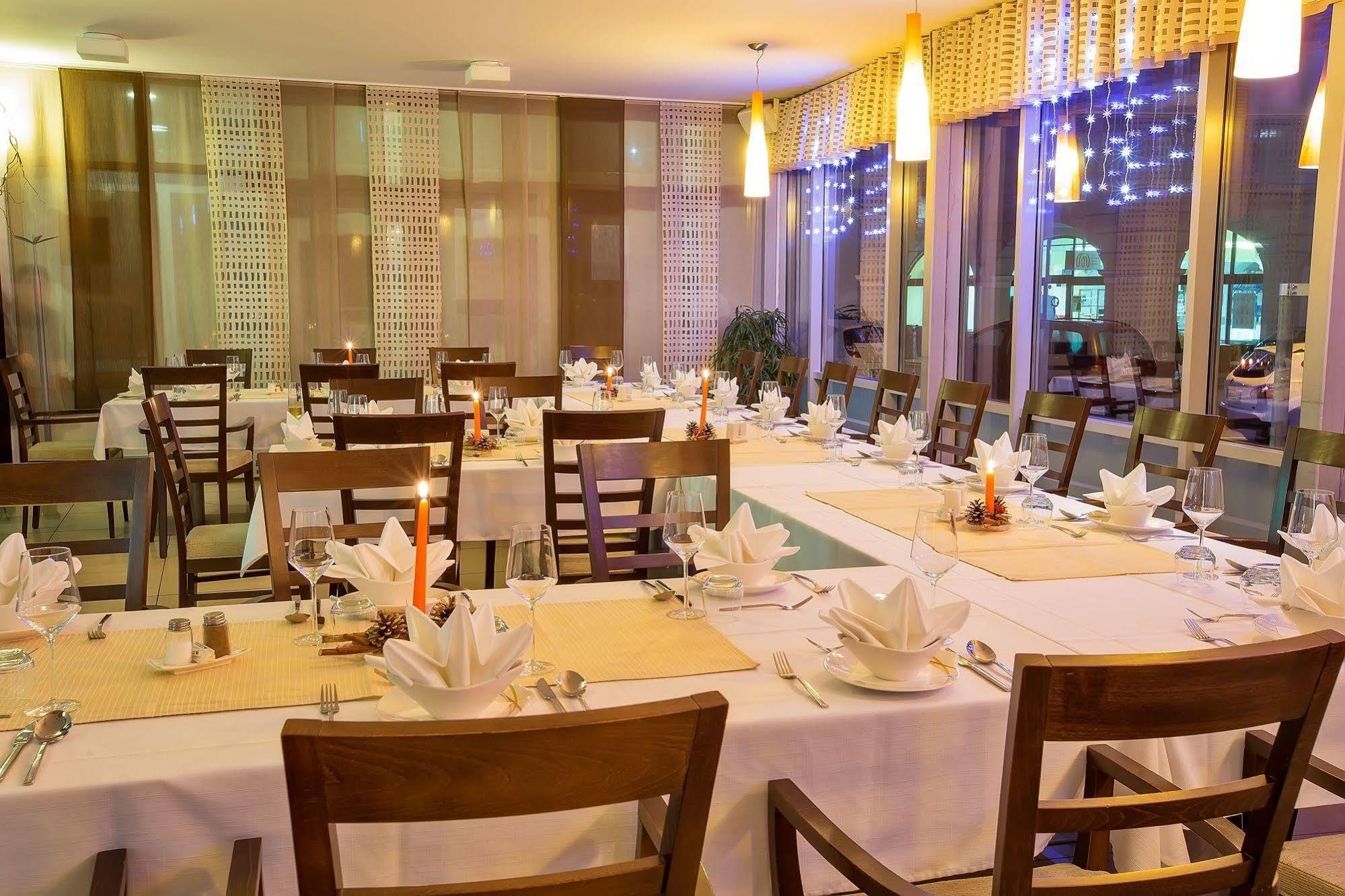 Hotel Bela Krajina Metlika Buitenkant foto